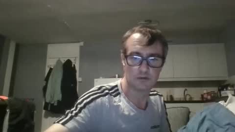 Dazzill online show from October 18, 6:30 pm