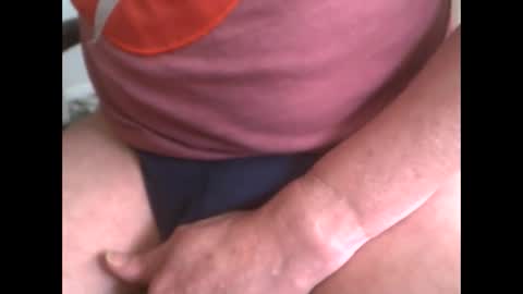 Snapshot of dazzle68 chatting on November 17, 1:22 am Dazzle68 online show from November 17, 1:22 am