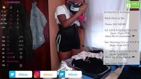 Snapshot of dchcco chatting on October 22, 5:56 pm Duchess Coco - Coco Puffs online show from October 22, 5:56 pm