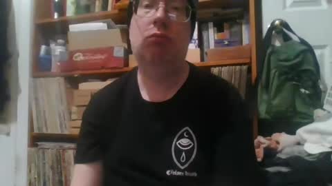 Snapshot of dcore2121 chatting on May 15, 9:05 am David GC online show from May 15, 9:05 am