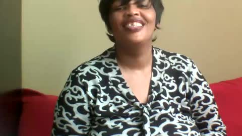 Snapshot of ddboobsnipples chatting on November 27, 8:05 am ddboobsnipples online show from November 27, 8:05 am