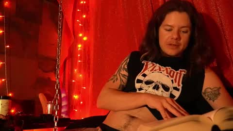 Snapshot of ddevourskitty chatting on March 11, 4:18 am D Devours Kitty online show from March 11, 4:18 am