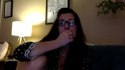 Snapshot of ddmolly chatting on January 4, 5:16 am DDMolly online show from January 4, 5:16 am