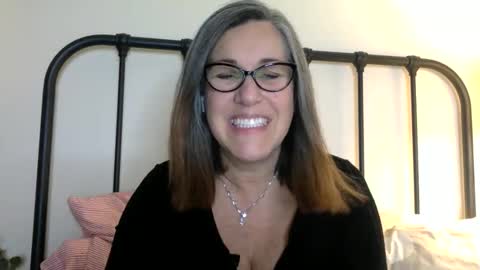 Snapshot of ddmolly chatting on May 30, 5:59 am DDMolly online show from May 30, 5:59 am