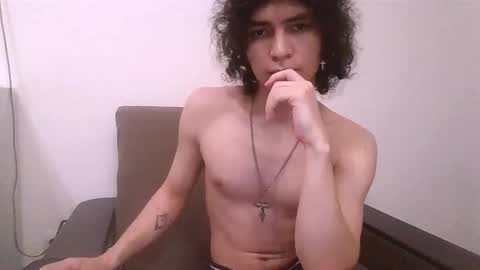 Snapshot of dean_raven chatting on November 25, 12:32 am dean_raven online show from November 25, 12:32 am