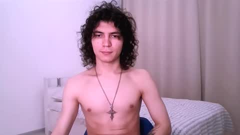 Snapshot of dean_raven chatting on December 15, 7:23 am dean_raven online show from December 15, 7:23 am