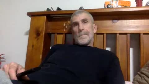Snapshot of deanofflove2210 chatting on January 4, 3:40 am deanofflove2210 online show from January 4, 3:40 am