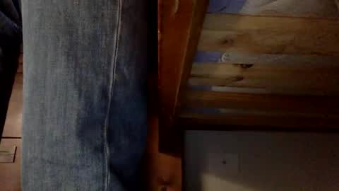 Snapshot of deanofflove2210 chatting on February 21, 7:01 am deanofflove2210 online show from February 21, 7:01 am