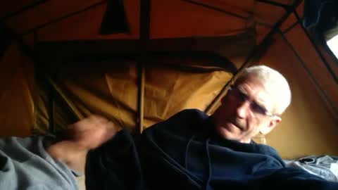 Snapshot of deanofflove2210 chatting on June 22, 9:17 am deanofflove2210 online show from June 22, 9:17 am
