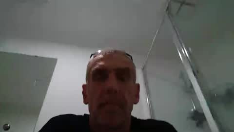 Snapshot of deanofflove2210 chatting on June 30, 1:28 am deanofflove2210 online show from June 30, 1:28 am