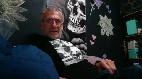 Snapshot of deanofflove2210 chatting on July 10, 7:34 am deanofflove2210 online show from July 10, 7:34 am