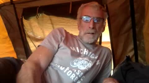 Snapshot of deanofflove221000 chatting on May 20, 6:08 am deanofflove221000 online show from May 20, 6:08 am