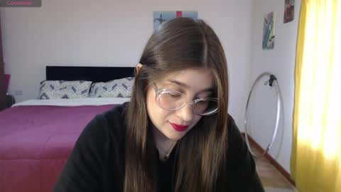 Snapshot of dearlilith6666 chatting on May 22, 3:39 pm dearlilith6666 online show from May 22, 3:39 pm