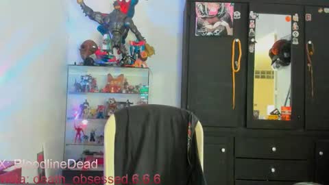    online show from October 4, 4:16 pm