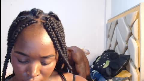 debayo online show from June 7, 6:44 pm