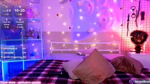 Snapshot of debbie_hanter chatting on December 28, 10:58 am debbie_hanter online show from December 28, 10:58 am