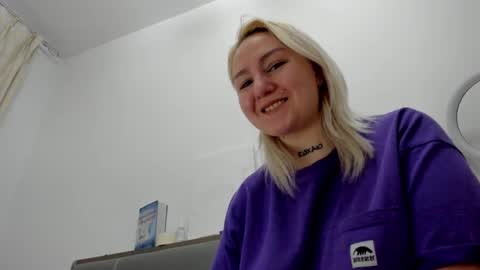 Snapshot of debbie_taylor chatting on February 13, 8:55 pm Debbie Mon Tue Fri Sun Sat GMT 3 1000am - 0400pm online show from February 13, 8:55 pm