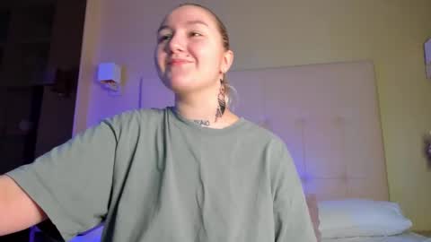 Snapshot of debbie_taylor chatting on October 21, 5:13 pm Debbie Mon Tue Fri Sun Sat GMT 3 1000am - 0400pm online show from October 21, 5:13 pm