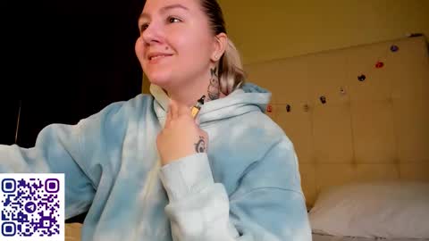 Snapshot of debbie_taylor chatting on November 4, 5:12 pm Debbie Mon Tue Fri Sun Sat GMT 3 1000am - 0400pm online show from November 4, 5:12 pm