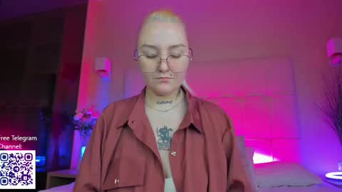 Snapshot of debbie_taylor chatting on December 5, 5:42 pm Debbie Mon Tue Fri Sun Sat GMT 3 1000am - 0400pm online show from December 5, 5:42 pm