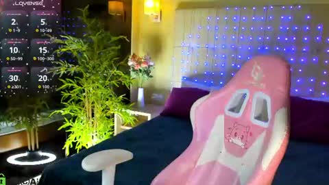 Snapshot of debbie_taylor chatting on July 12, 5:26 pm Debbie Mon Tue Fri Sun Sat GMT 3 1000am - 0400pm online show from July 12, 5:26 pm