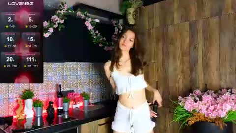 Snapshot of debihenks chatting on June 14, 5:04 pm Eva online show from June 14, 5:04 pm