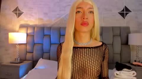 Snapshot of deboracopper chatting on March 19, 11:53 pm DeboraCooper online show from March 19, 11:53 pm