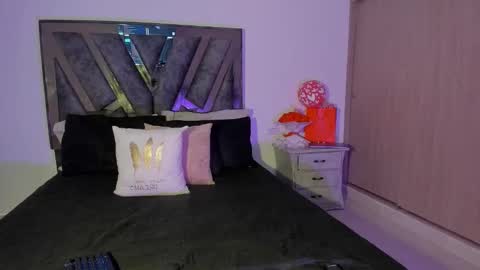 Snapshot of deborah_collins1 chatting on October 17, 12:58 am deborah_collins1 online show from October 17, 12:58 am