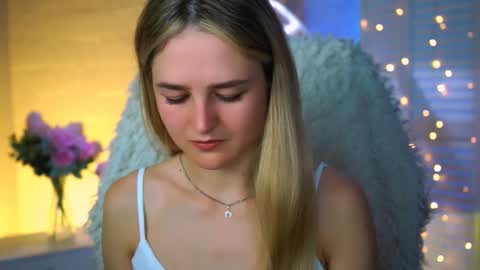 Snapshot of deboralarson chatting on September 18, 3:52 am Debora online show from September 18, 3:52 am