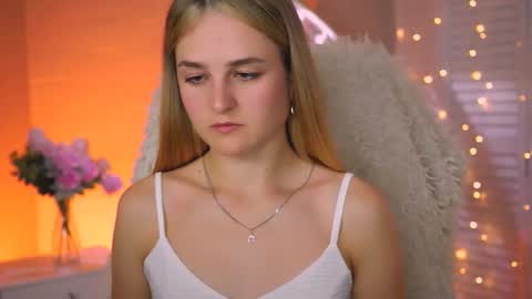 Snapshot of deboralarson chatting on September 21, 6:48 am Debora online show from September 21, 6:48 am