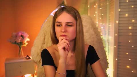 Debora online show from March 4, 6:19 am