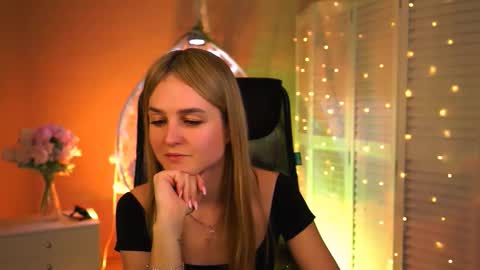 Debora online show from March 8, 5:44 am