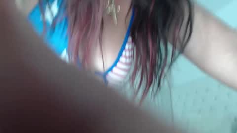 Snapshot of deboramom chatting on March 4, 11:22 pm DeboraMom online show from March 4, 11:22 pm