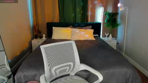 Snapshot of debra_wade chatting on July 21, 8:27 am Debra online show from July 21, 8:27 am