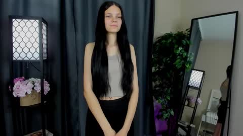 Snapshot of debrahfierman chatting on November 8, 2:01 am Eva online show from November 8, 2:01 am