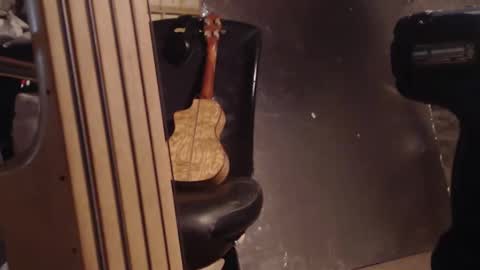 decarabas22 online show from April 12, 7:13 am