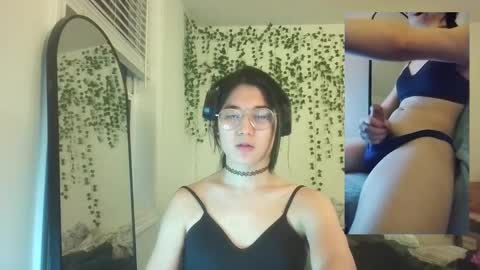 deciduousdoll online show from October 26, 6:08 am