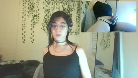 deciduousdoll online show from January 12, 6:29 am