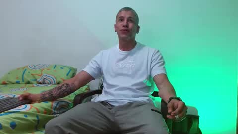 Santiago online show from December 22, 1:45 am