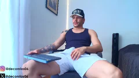 Snapshot of deconrios chatting on July 22, 5:38 pm Santiago online show from July 22, 5:38 pm