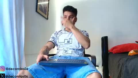 Snapshot of deconrios chatting on July 26, 10:16 pm Santiago online show from July 26, 10:16 pm