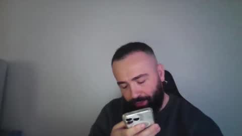 Snapshot of dede136742 chatting on January 17, 8:12 pm dede136742 online show from January 17, 8:12 pm