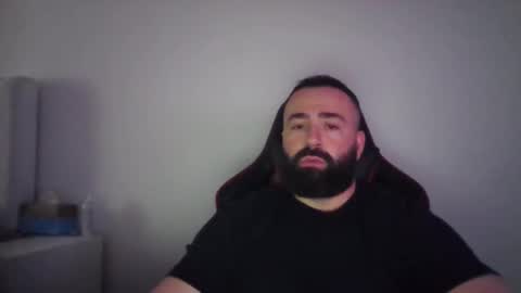 Snapshot of dede136742 chatting on February 7, 12:47 am dede136742 online show from February 7, 12:47 am