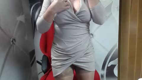 hi guys i m a cute milf i m here for good time and nice people pls be respectfool and enjoy me online show from March 16, 2:50 am