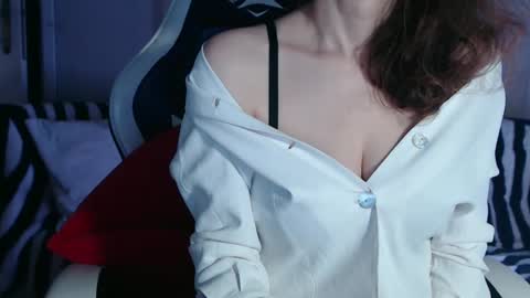 KamiDevi online show from January 17, 4:26 pm