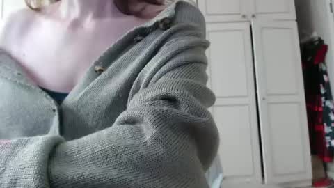 KamiDevi online show from February 26, 2:36 pm