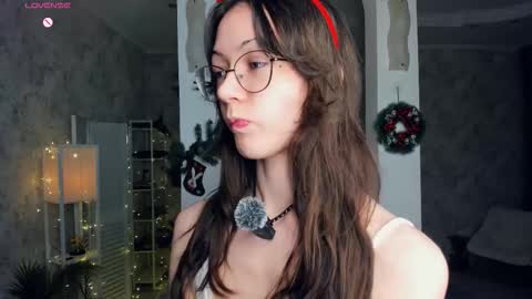 Amy online show from December 20, 7:21 pm