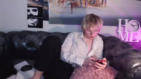 deficitt online show from January 29, 12:33 am