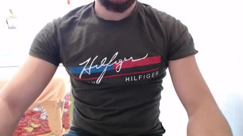 Snapshot of defuego_ chatting on February 12, 10:56 am defuego online show from February 12, 10:56 am