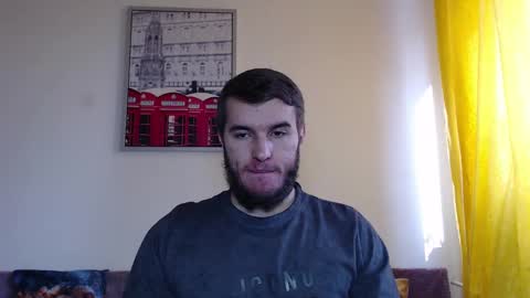 Snapshot of defuego_ chatting on February 17, 9:13 am defuego online show from February 17, 9:13 am